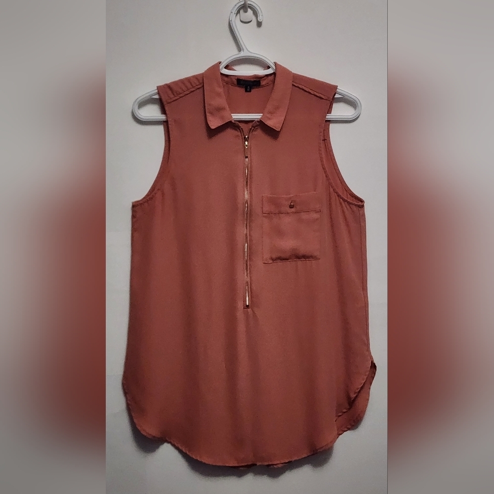 Dynamite Sleeveless Collared Zip-Front Tank in Rusty Terracotta